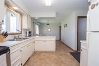 505 8th Avenue SE, Barnesville, MN 56514