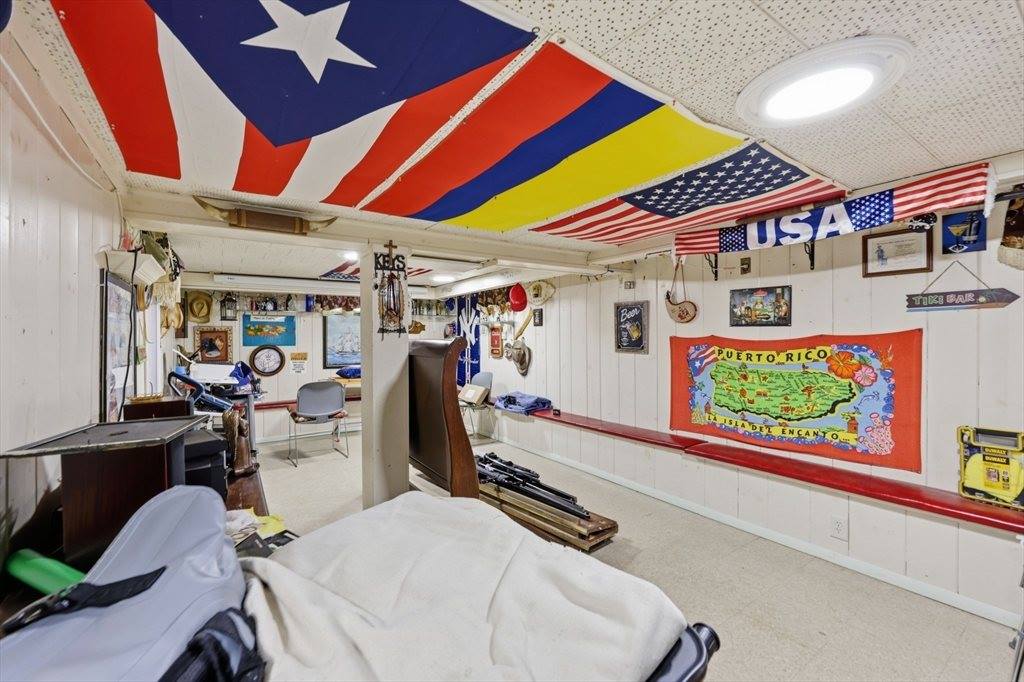 19 Carnavon Circle, Springfield, MA 01109