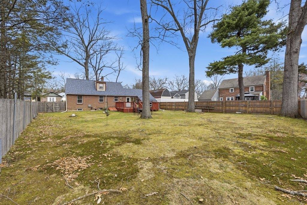 19 Carnavon Circle, Springfield, MA 01109