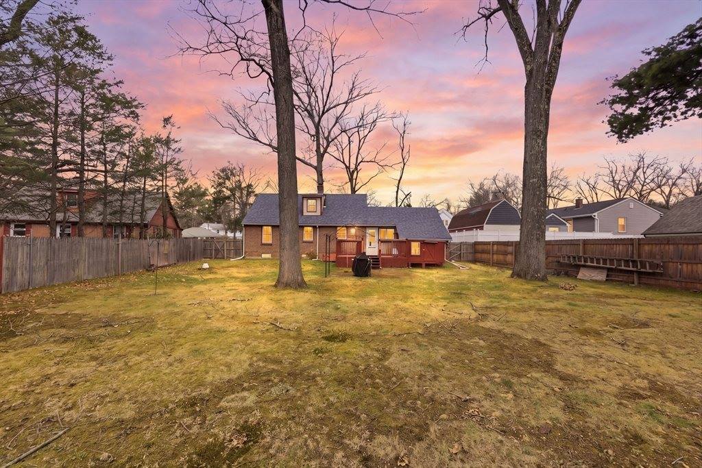 19 Carnavon Circle, Springfield, MA 01109