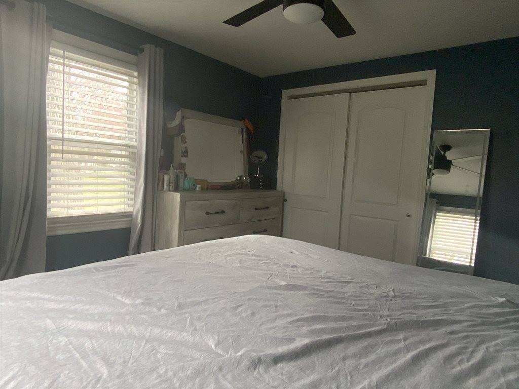 86 Peekskill Ave, Springfield, MA 01129