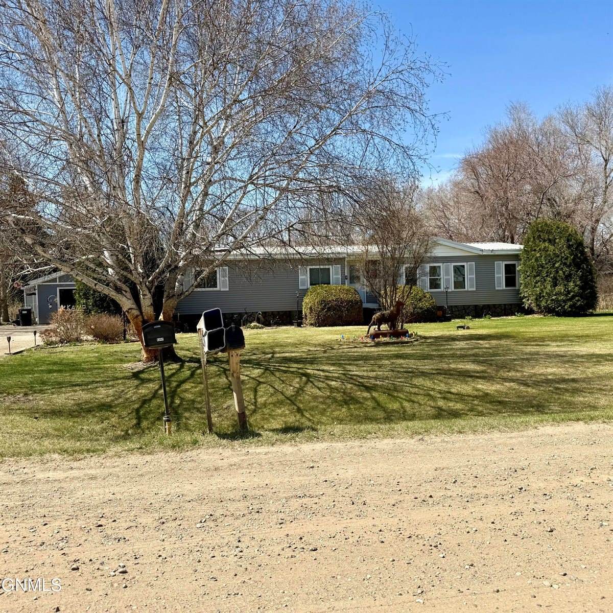 4007 2nd Avenue East, Williston, ND 58801