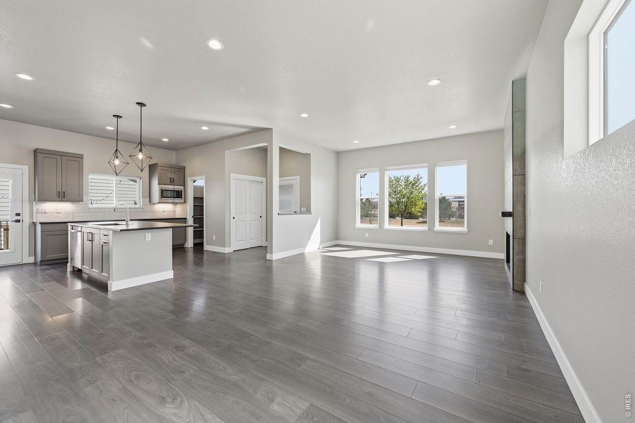 5197 School House Dr, Timnath, CO 80547