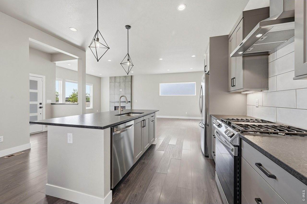 5197 School House Dr, Timnath, CO 80547