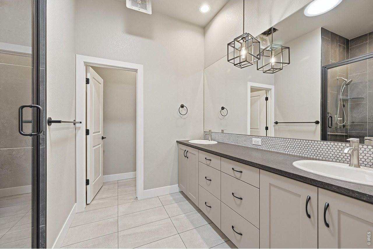 5197 School House Dr, Timnath, CO 80547