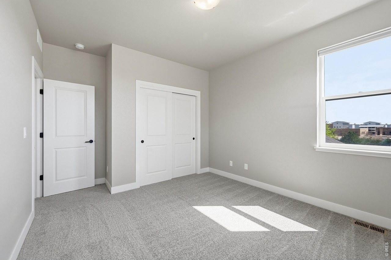 5197 School House Dr, Timnath, CO 80547