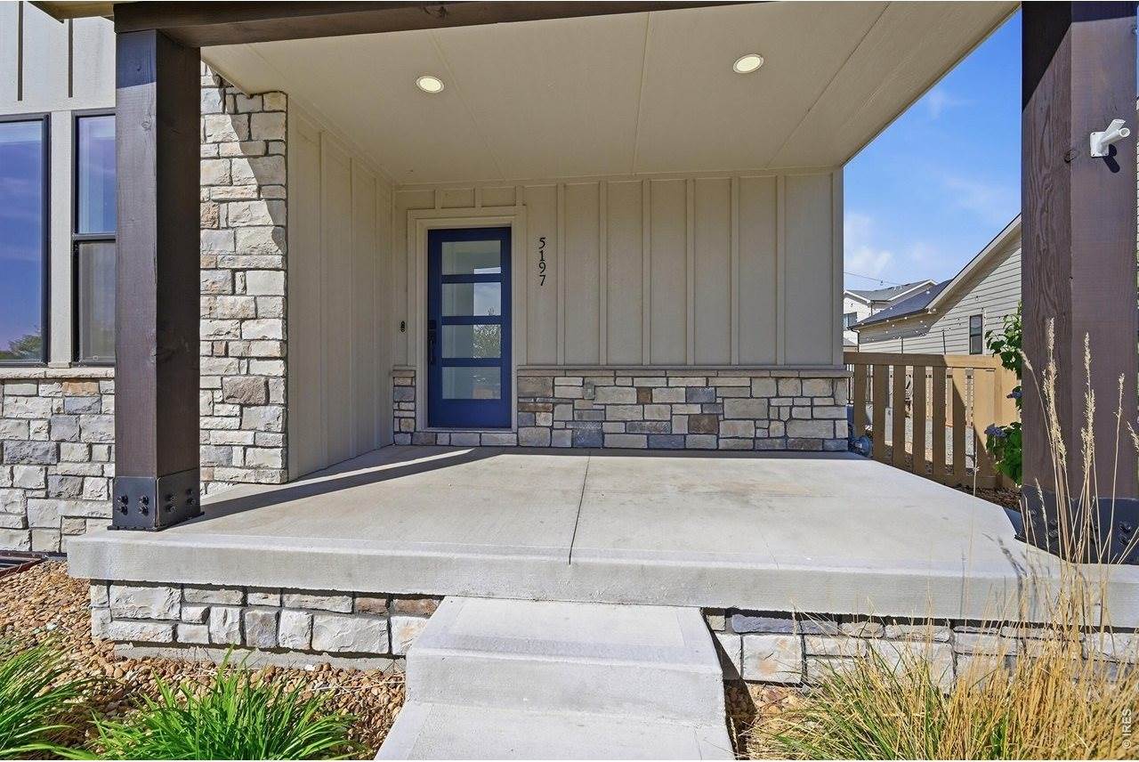 5197 School House Dr, Timnath, CO 80547