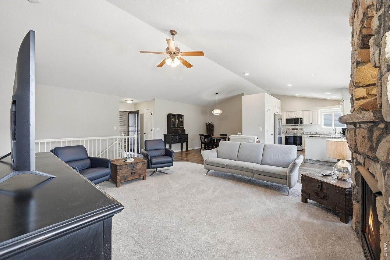 338 Hawthorne Ave, Johnstown, CO 80534