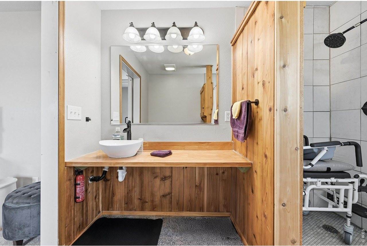 338 Hawthorne Ave, Johnstown, CO 80534