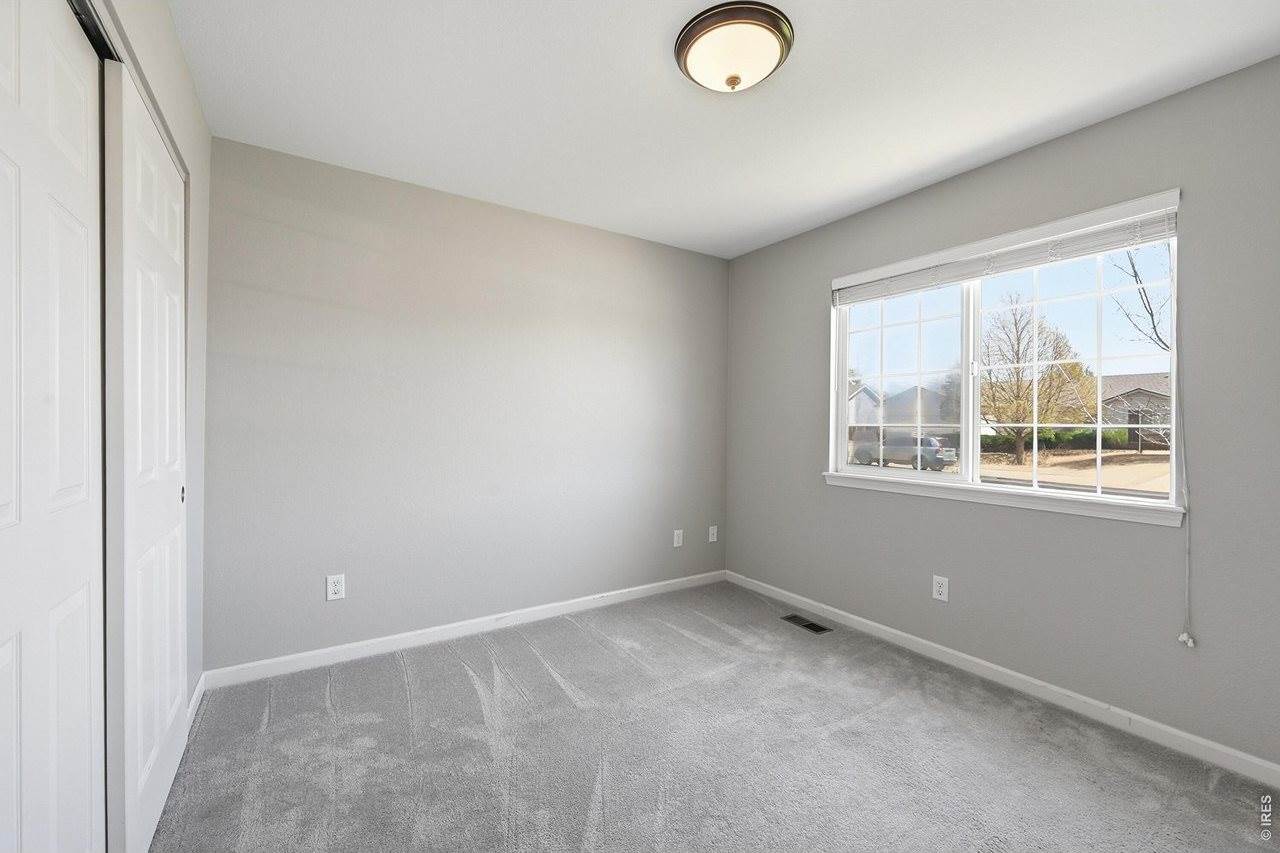 338 Hawthorne Ave, Johnstown, CO 80534