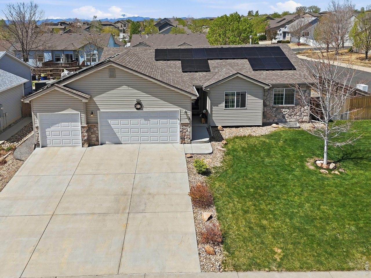 338 Hawthorne Ave, Johnstown, CO 80534