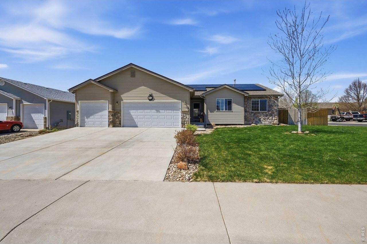 338 Hawthorne Ave, Johnstown, CO 80534