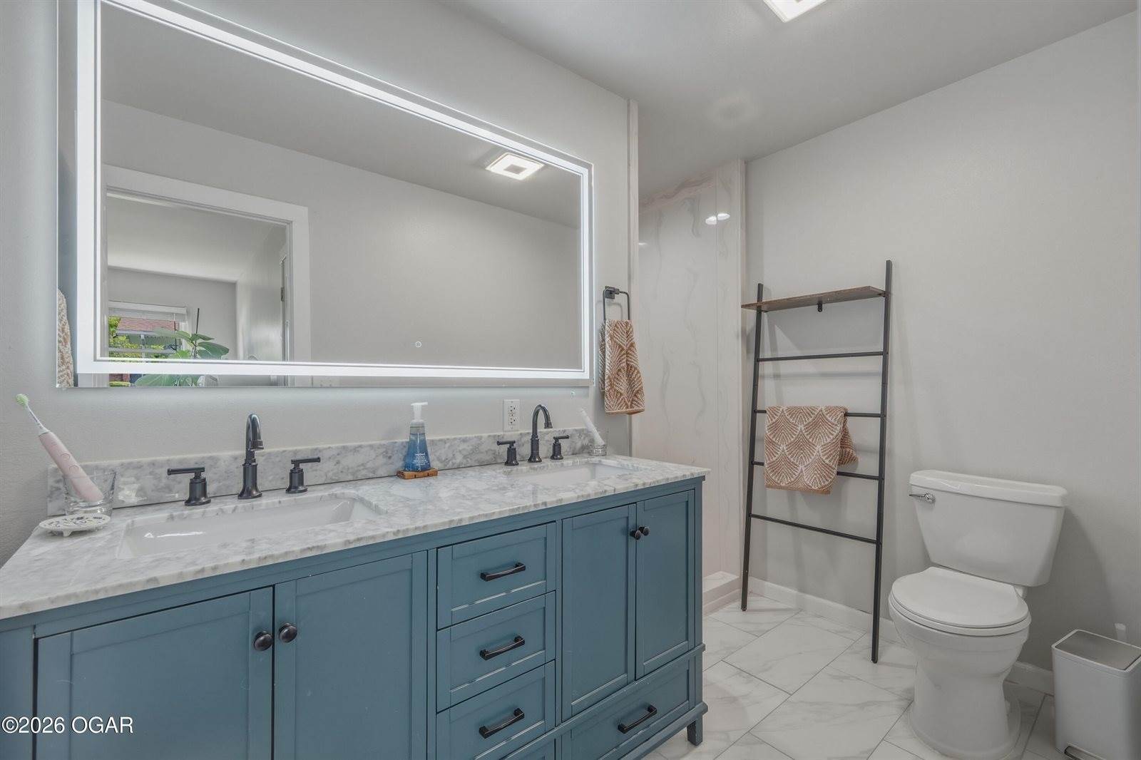 2808 Illinois Avenue, Joplin, MO 64804