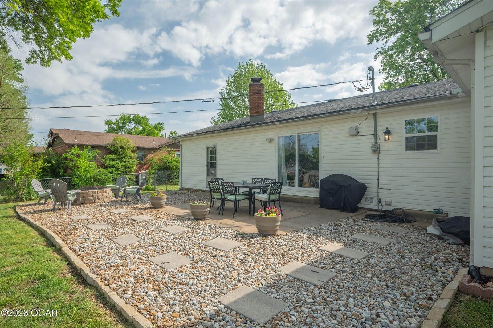 2808 Illinois Avenue, Joplin, MO 64804