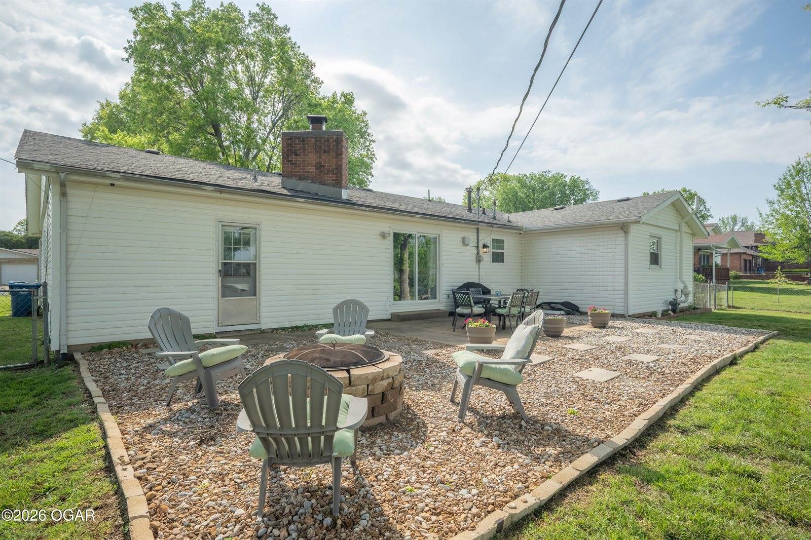 2808 Illinois Avenue, Joplin, MO 64804