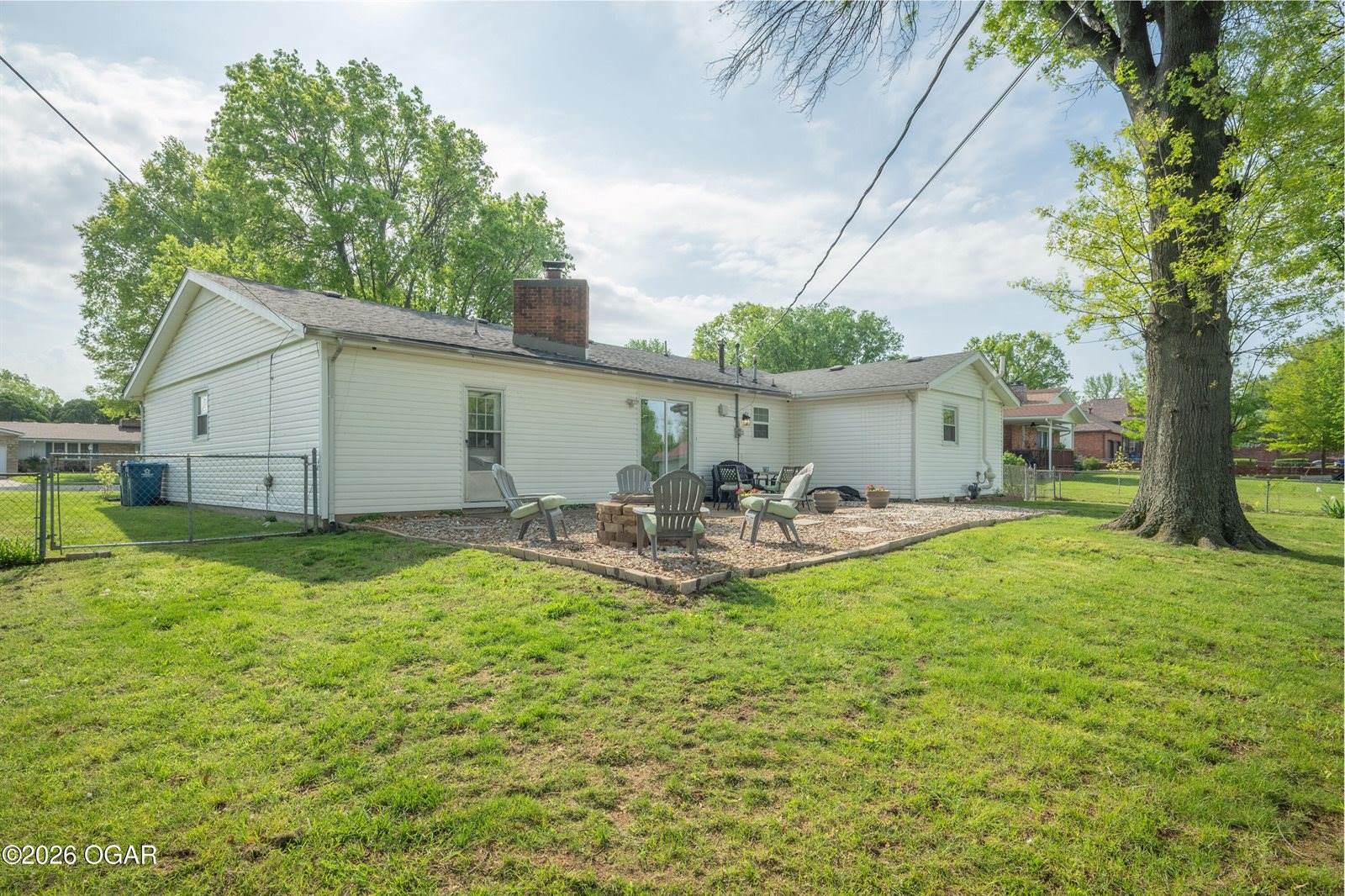 2808 Illinois Avenue, Joplin, MO 64804