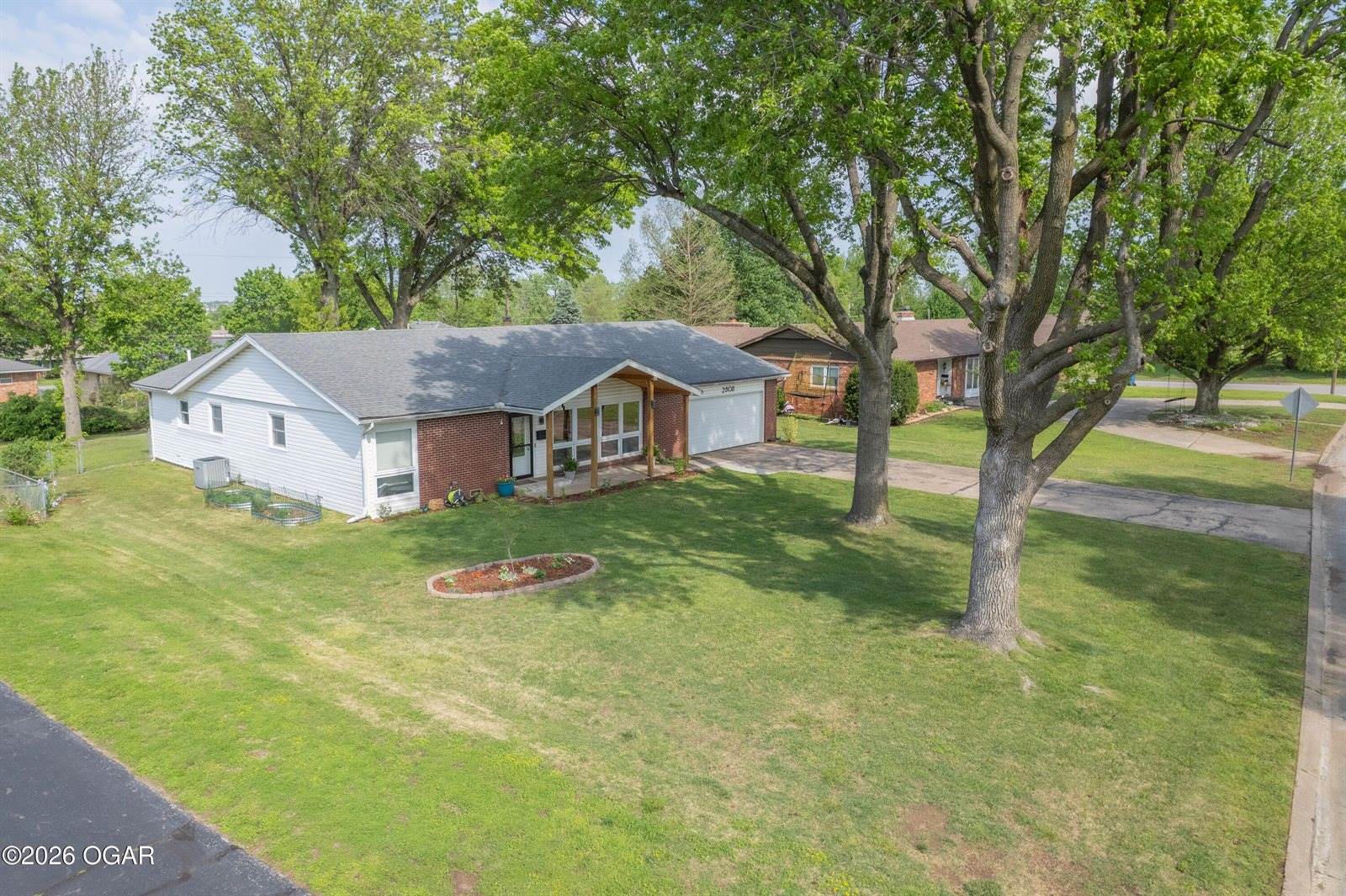 2808 Illinois Avenue, Joplin, MO 64804