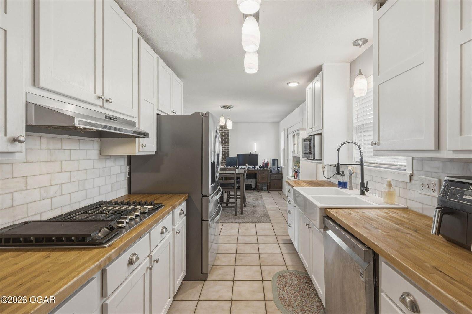 1626 Jefferson Circle, Webb City, MO 64870