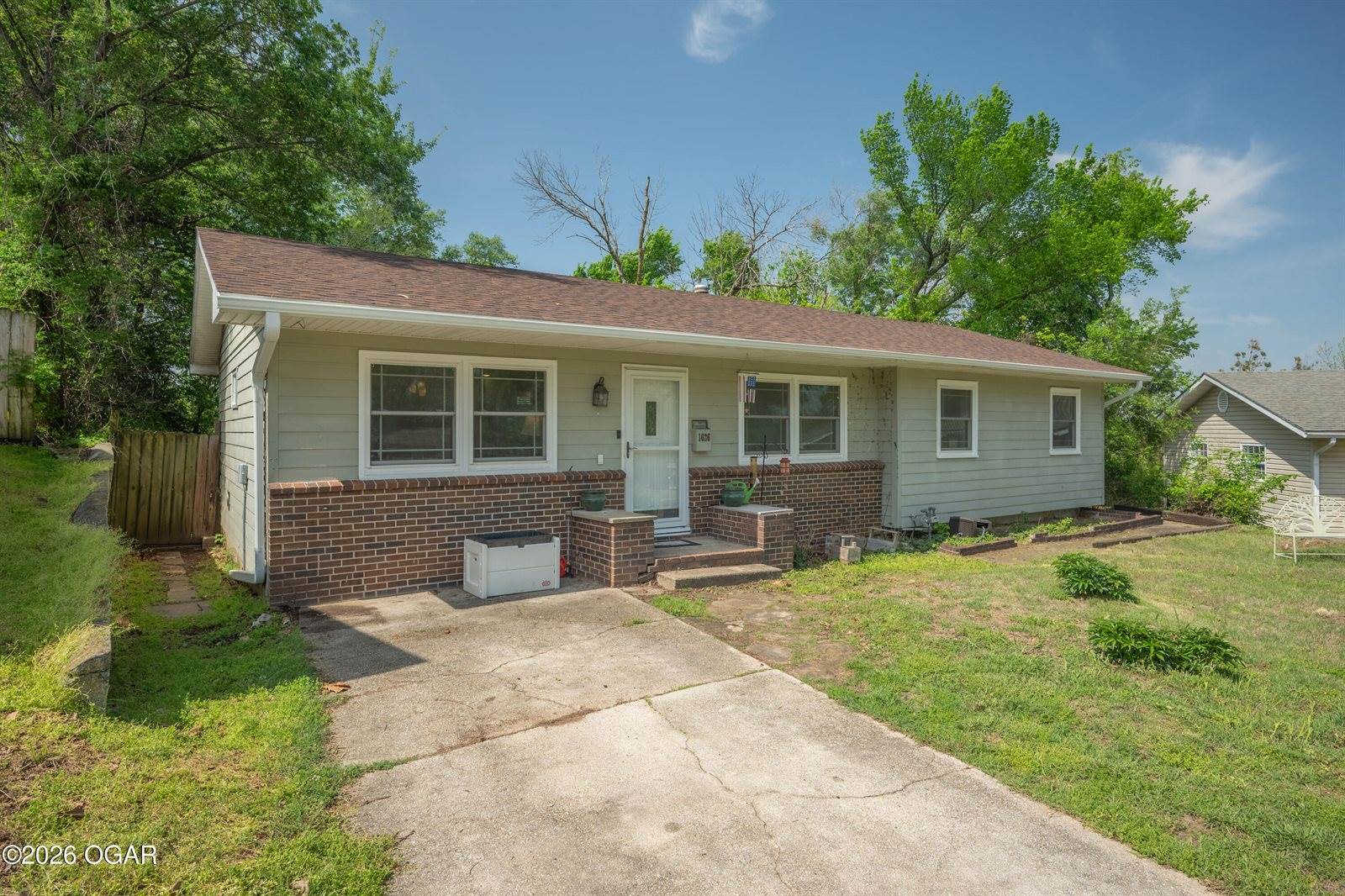 1626 Jefferson Circle, Webb City, MO 64870