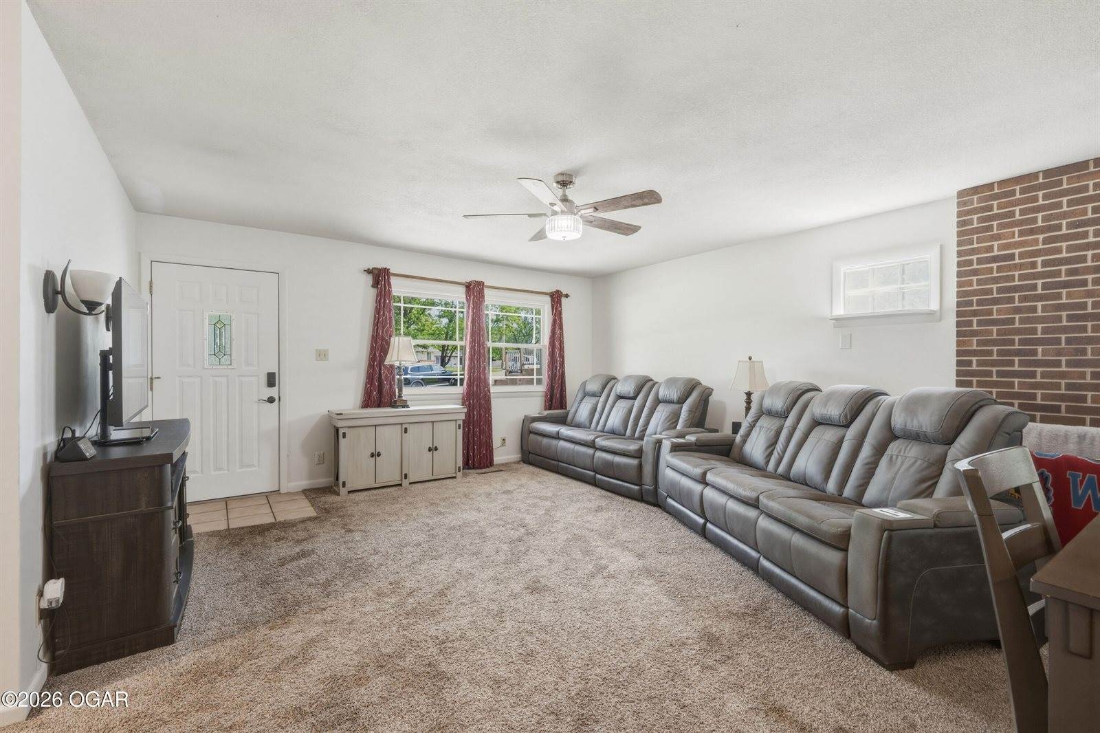 1626 Jefferson Circle, Webb City, MO 64870