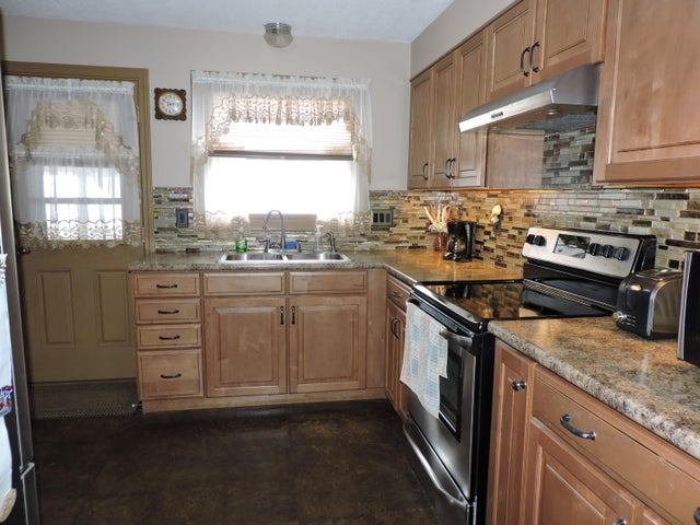 7 Sixth Avenue, Augusta, ME 04330