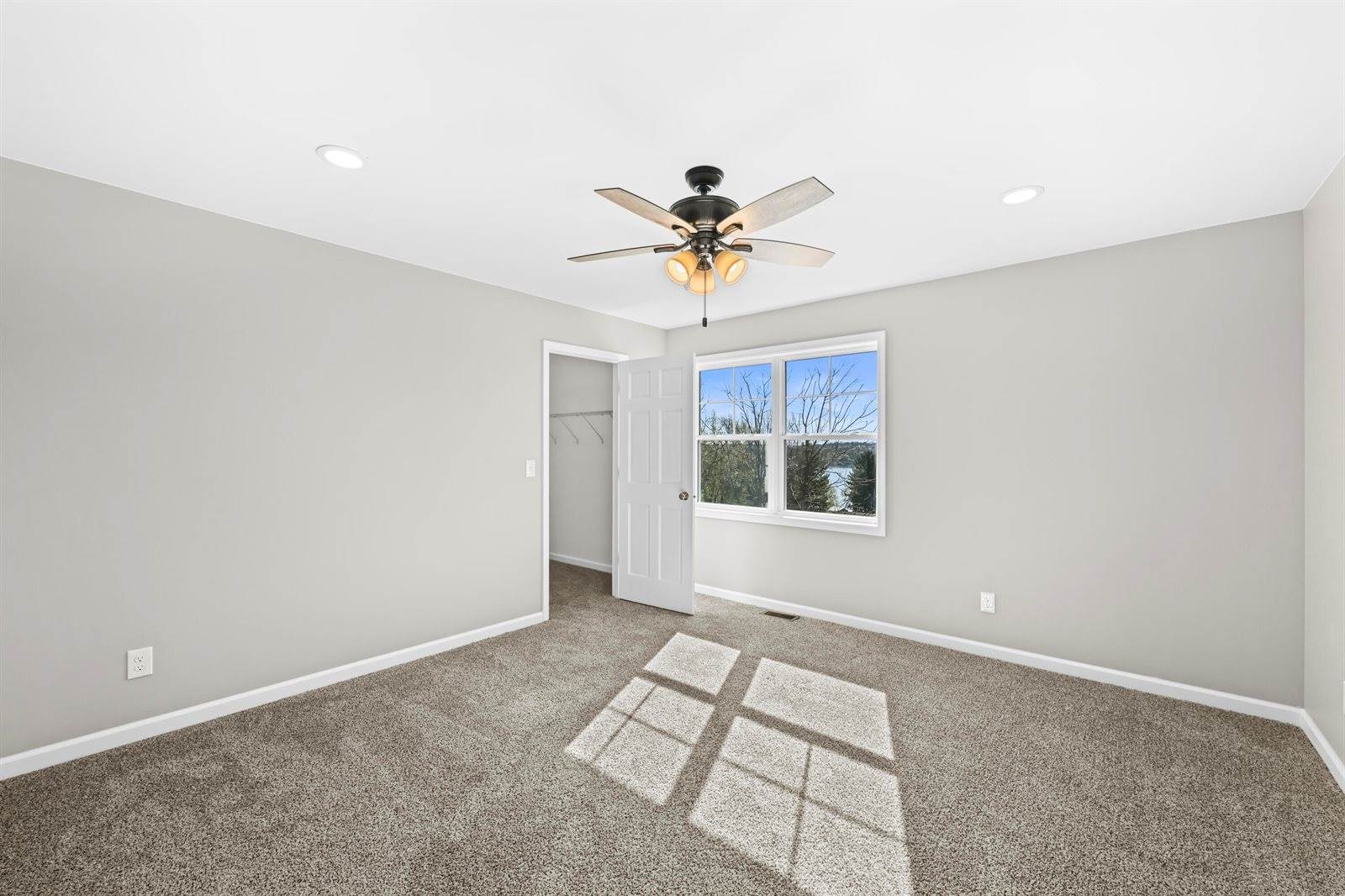 N7437 Grand View Dr, Whitewater, WI 53190