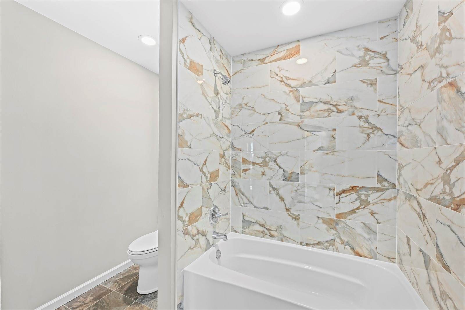 N7437 Grand View Dr, Whitewater, WI 53190