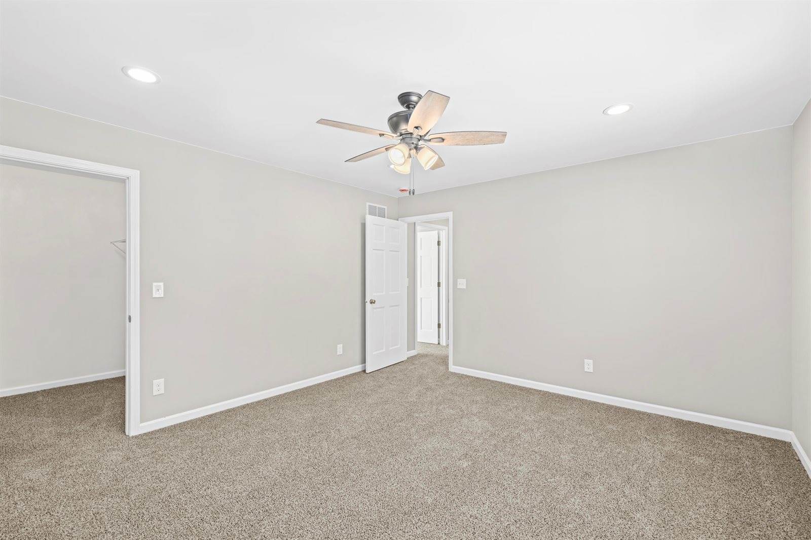 N7437 Grand View Dr, Whitewater, WI 53190