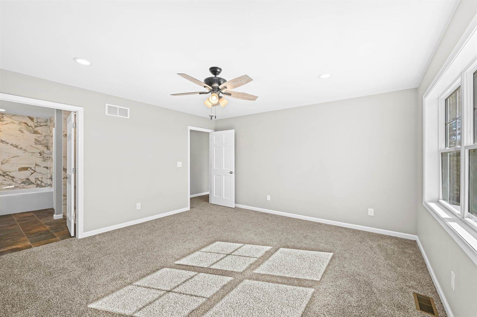 N7437 Grand View Dr, Whitewater, WI 53190