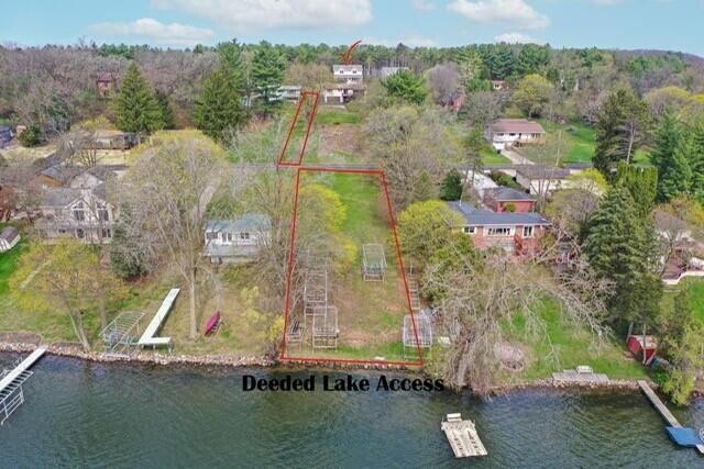 N7437 Grand View Dr, Whitewater, WI 53190