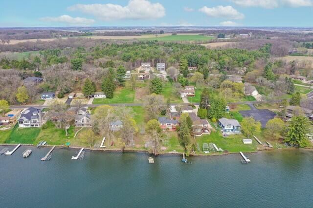 N7437 Grand View Dr, Whitewater, WI 53190