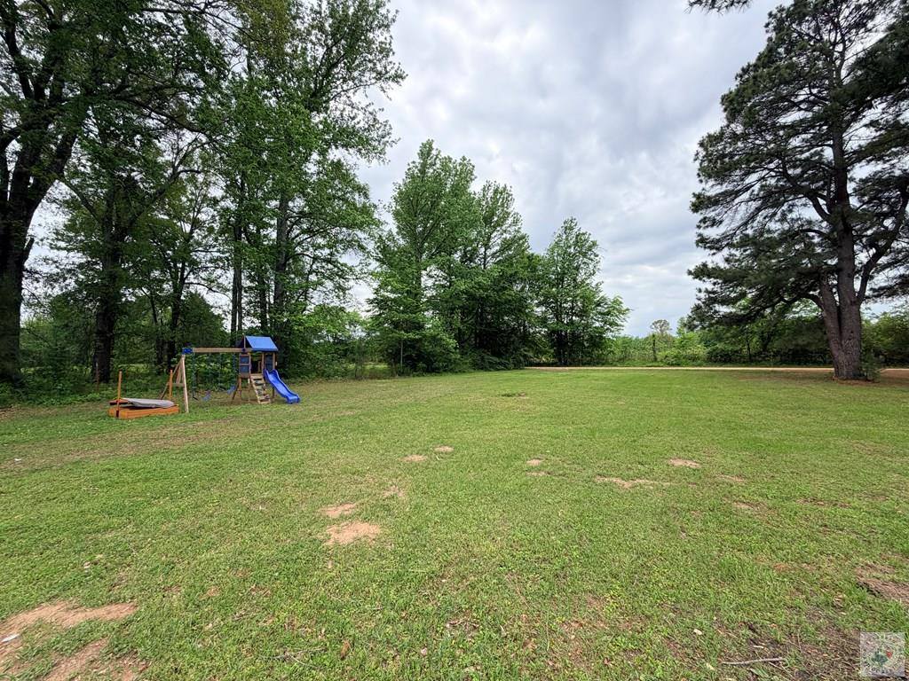 430 County Road 3402, DeKalb, TX 75559