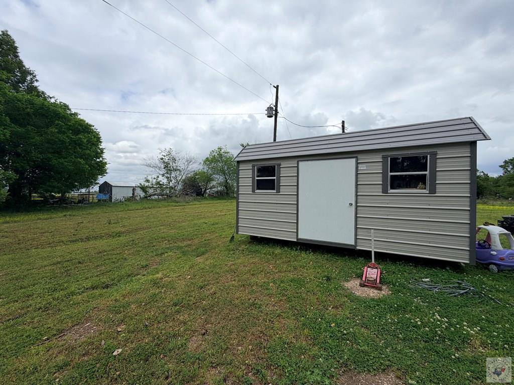 430 County Road 3402, DeKalb, TX 75559