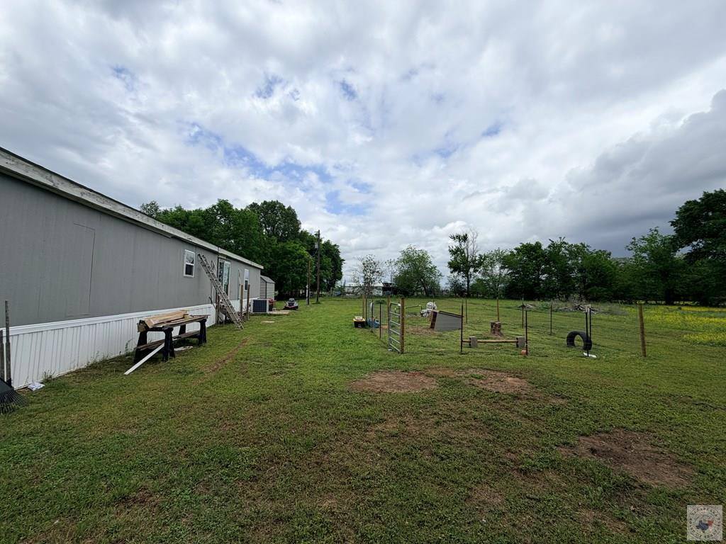 430 County Road 3402, DeKalb, TX 75559