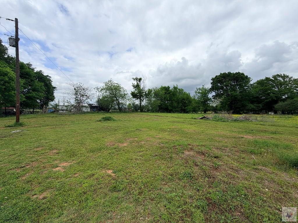 430 County Road 3402, DeKalb, TX 75559