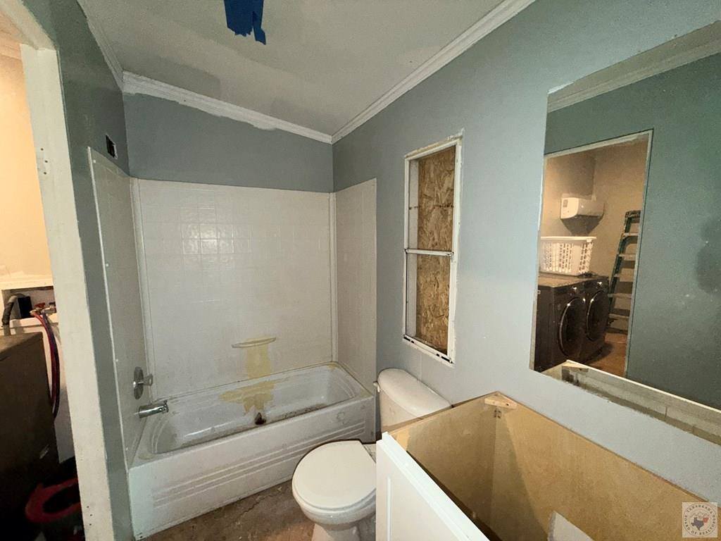 430 County Road 3402, DeKalb, TX 75559