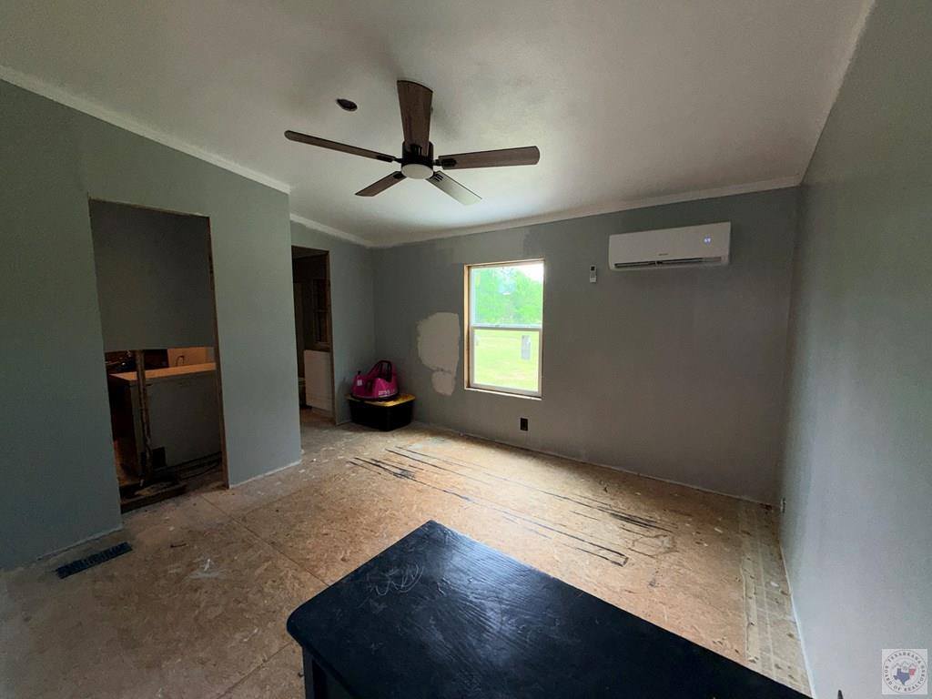 430 County Road 3402, DeKalb, TX 75559