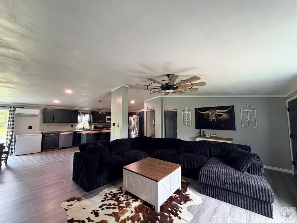 430 County Road 3402, DeKalb, TX 75559