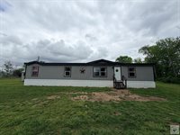 430 County Road 3402, DeKalb, TX 75559
