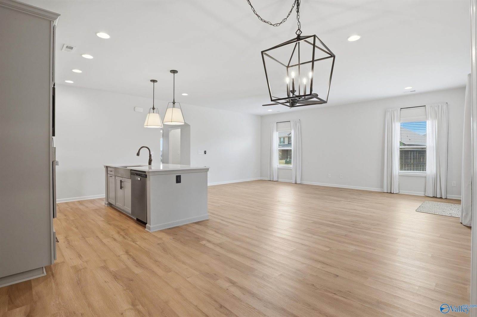 100 Vedra Circle, Meridianville, AL 35759