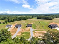 10424 Leesville Road, Lynch Station, VA 24571