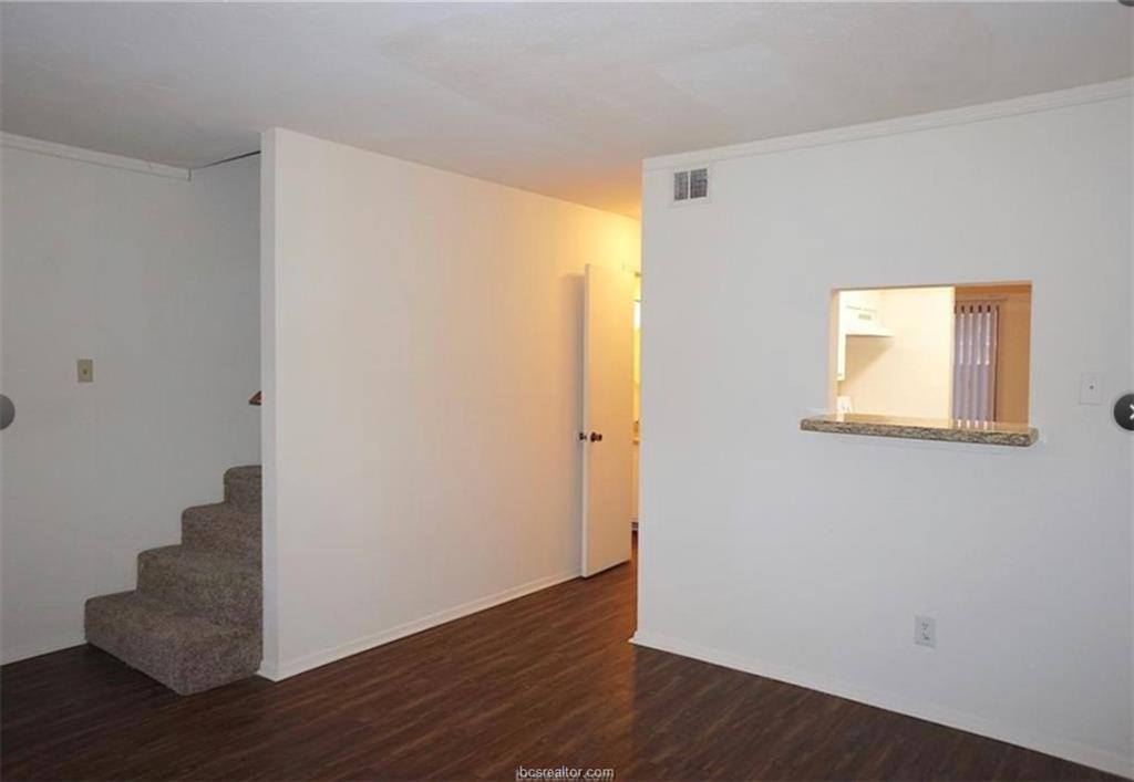 1900 Dartmouth Street, #G4, College Station, TX 77840