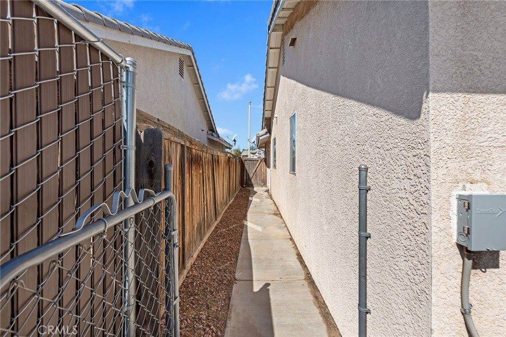 8441 Dove Creek, Hesperia, CA 92344