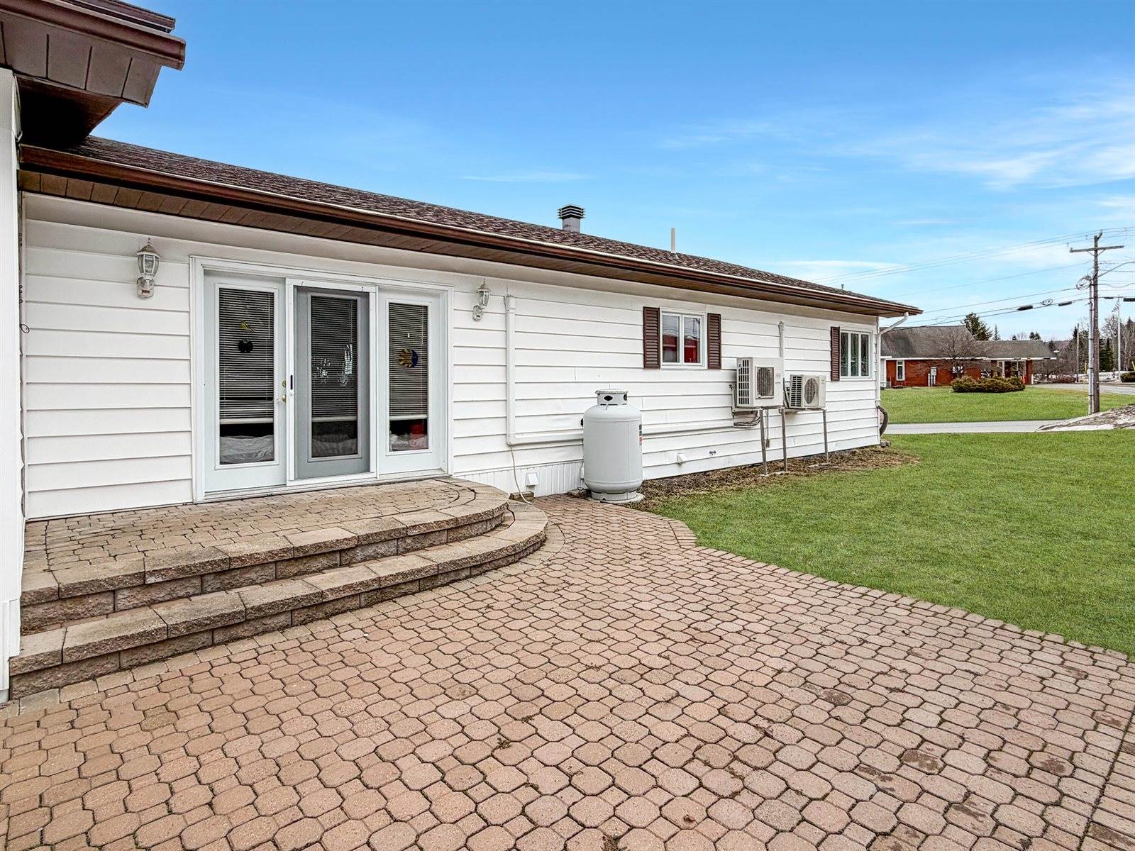 117 25th Avenue, Madawaska, ME 04756