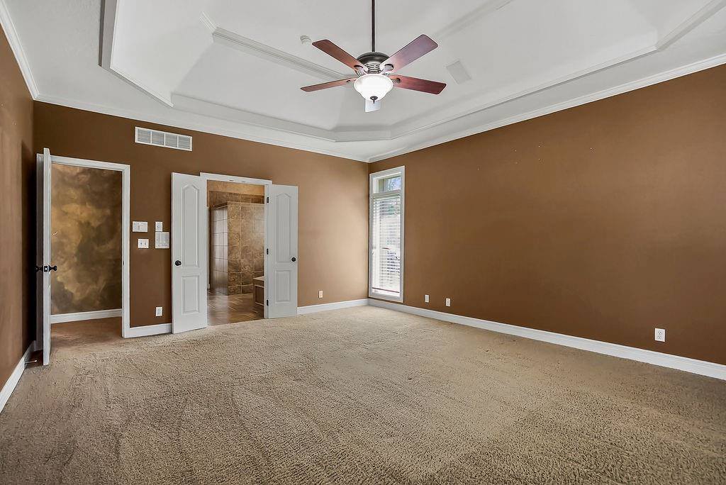 14400 Grant Street, Overland Park, KS 66221