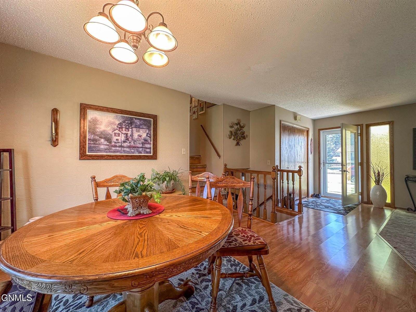 1840 Masterson Avenue, Bismarck, ND 58501