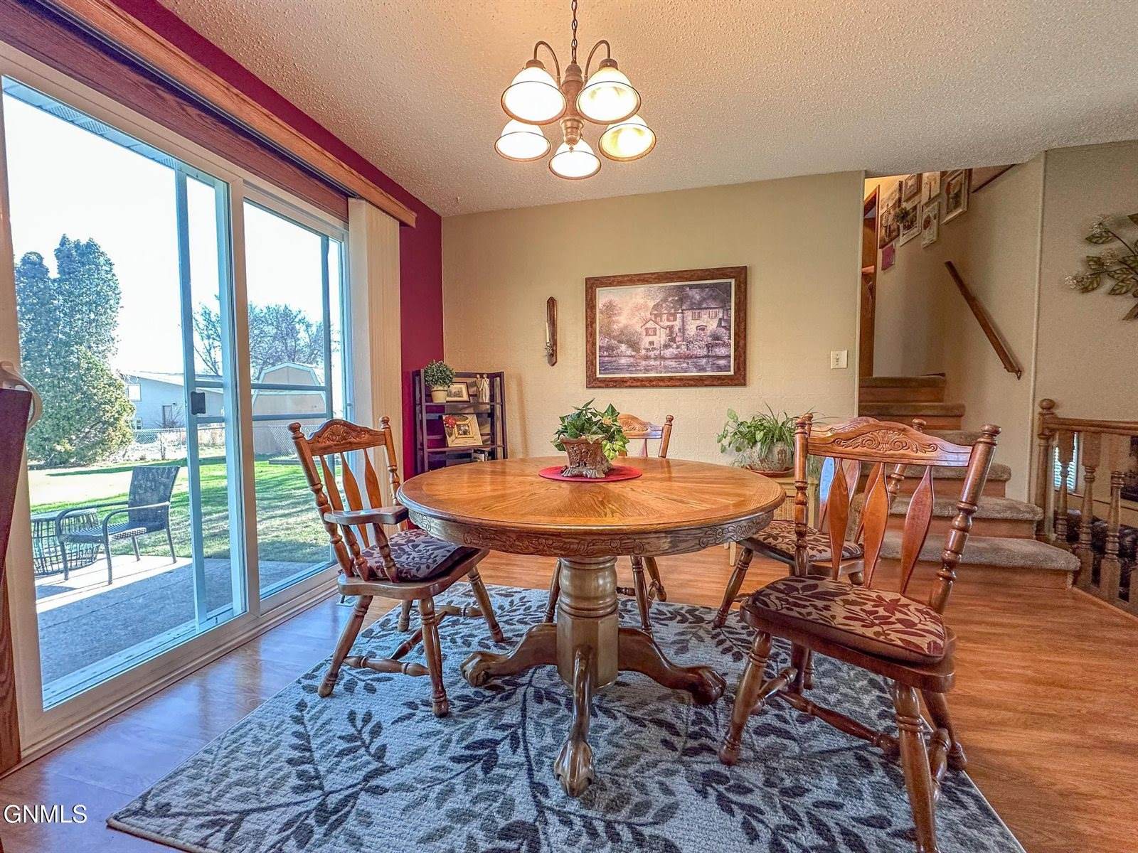 1840 Masterson Avenue, Bismarck, ND 58501