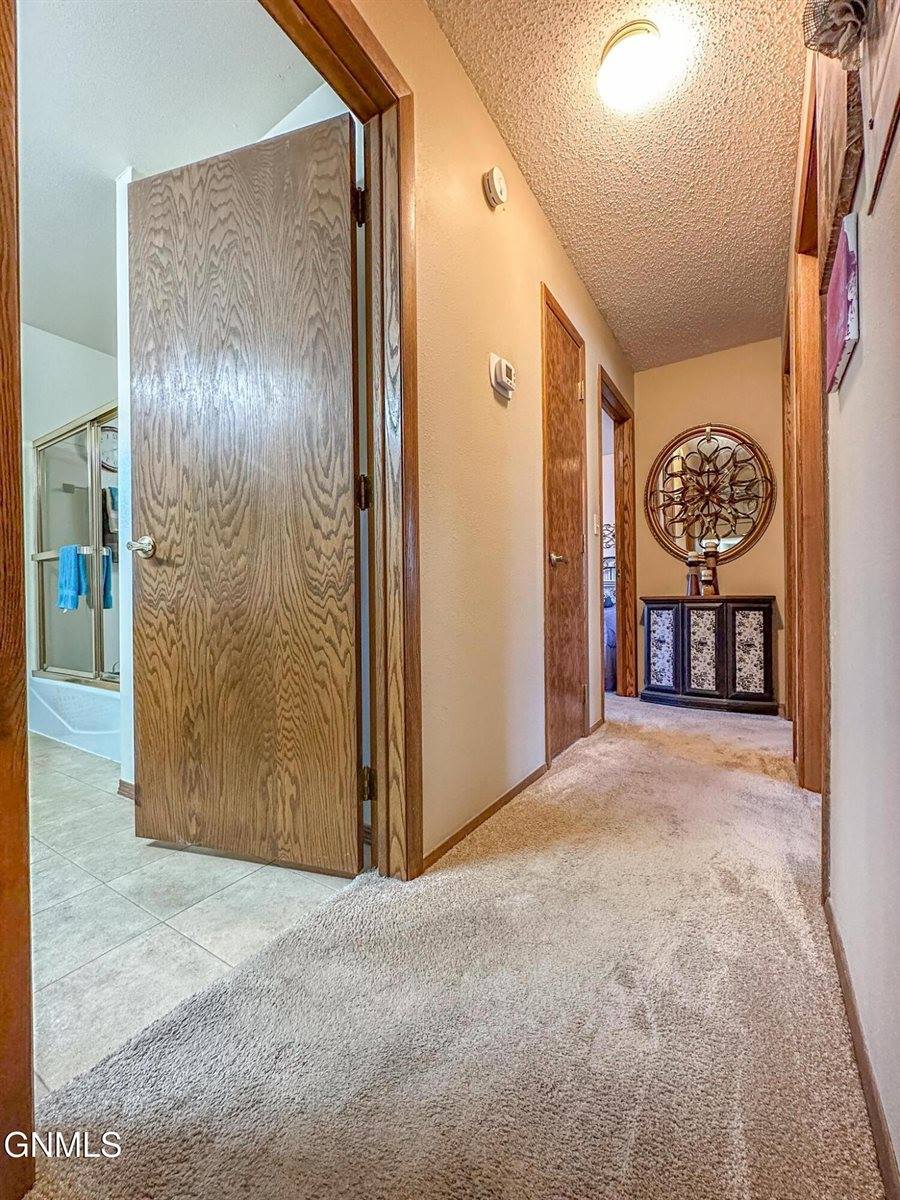 1840 Masterson Avenue, Bismarck, ND 58501