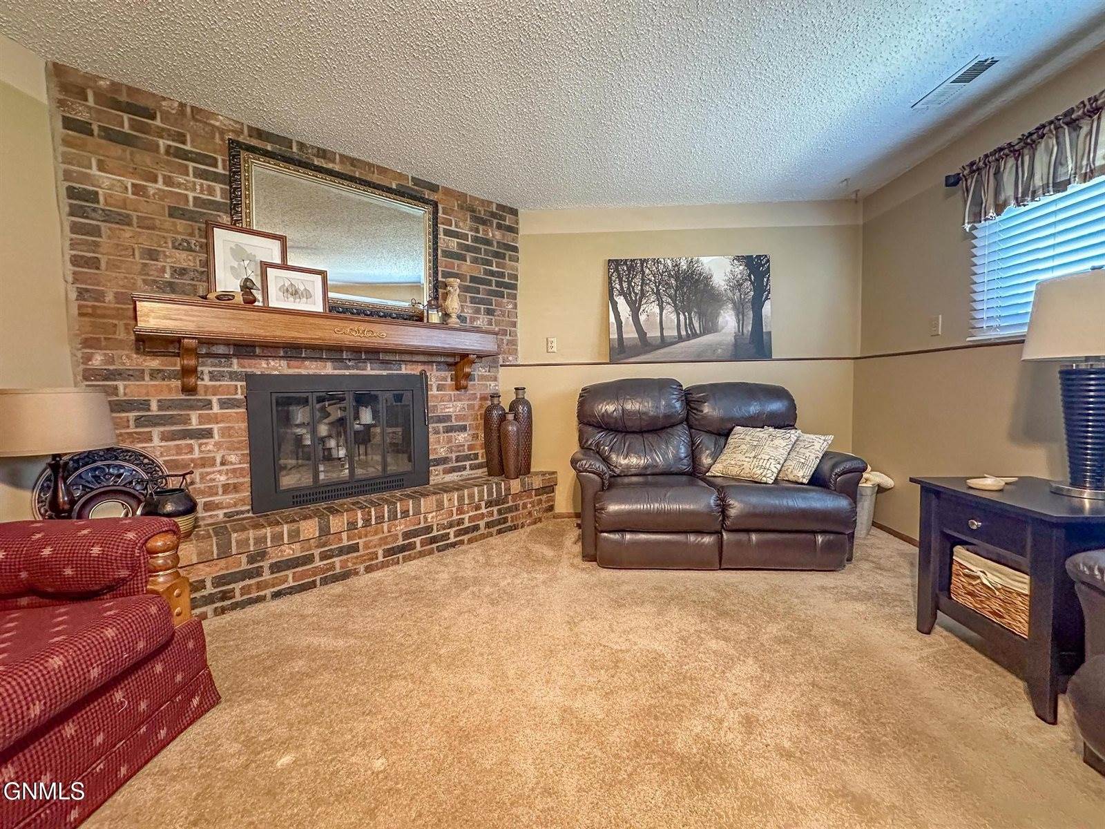 1840 Masterson Avenue, Bismarck, ND 58501