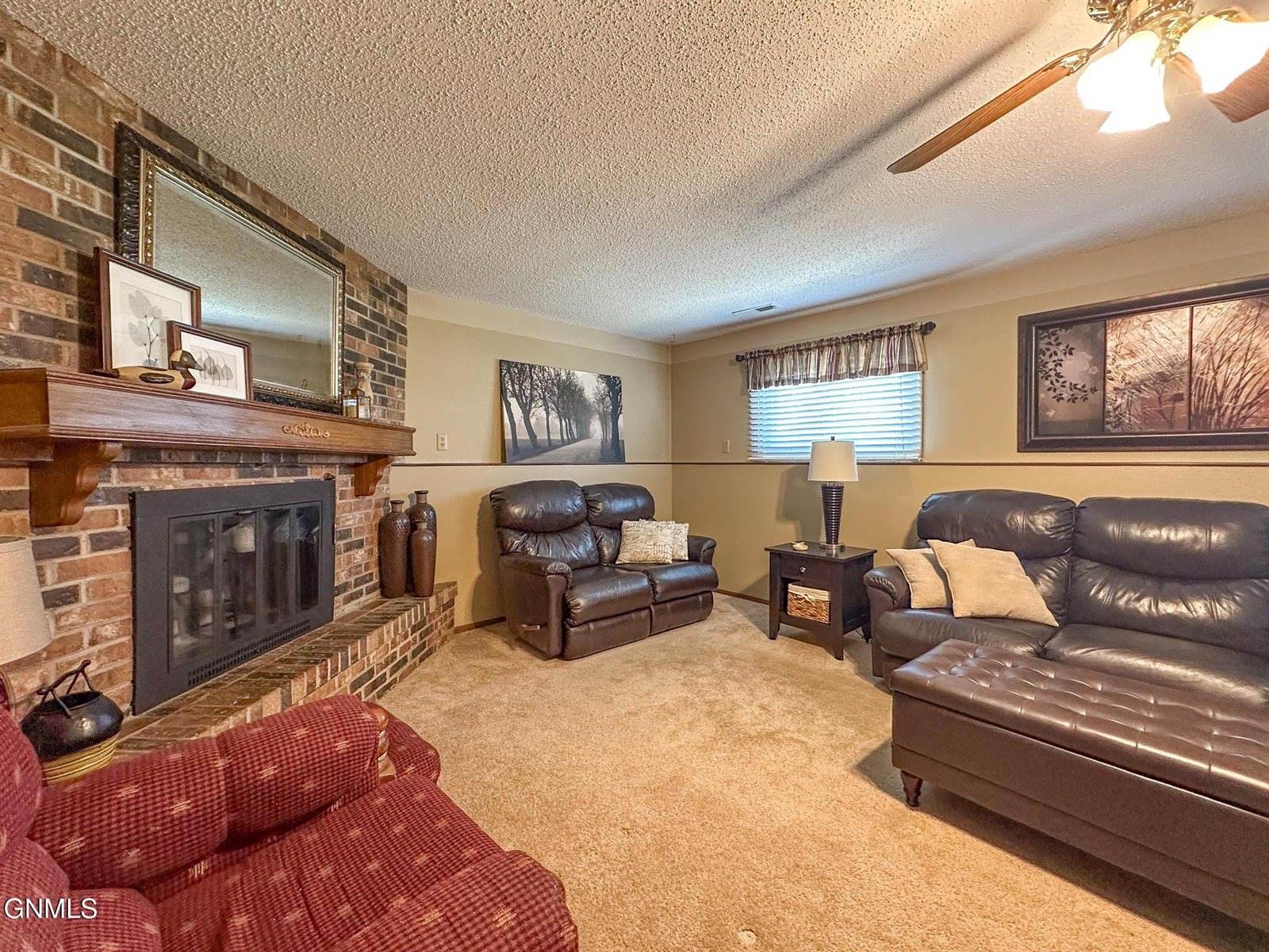 1840 Masterson Avenue, Bismarck, ND 58501